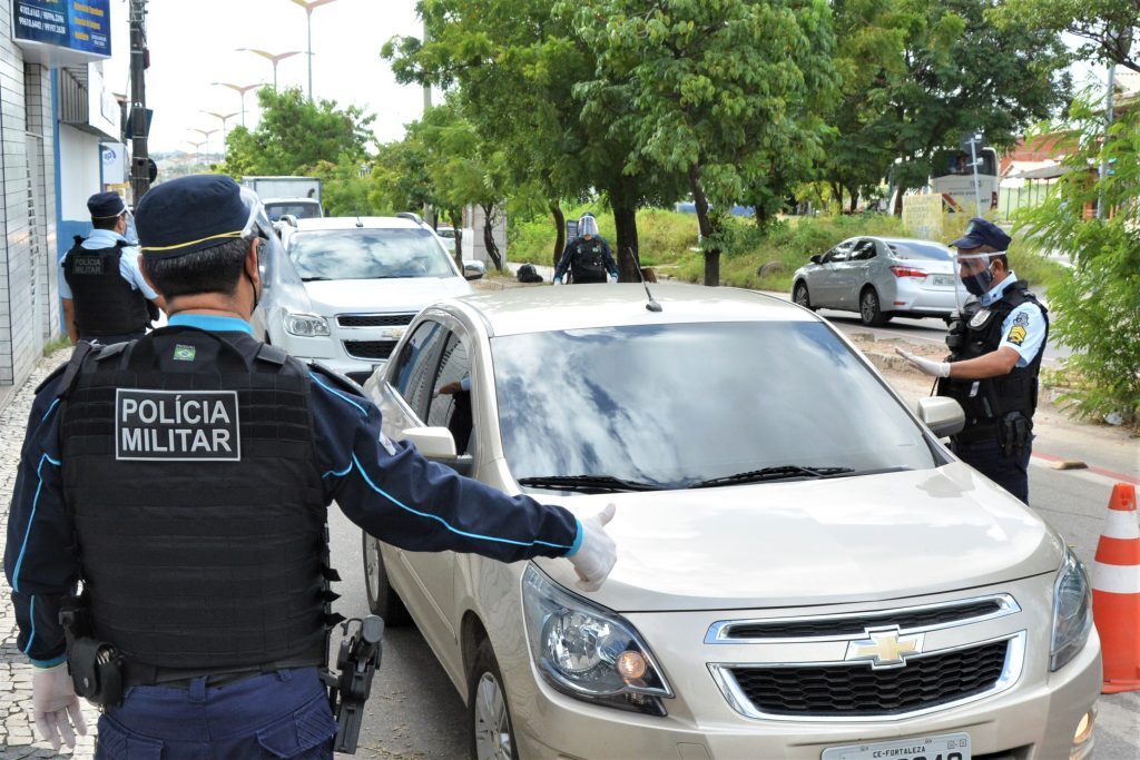 Blitz no conjunto Ceará durante lockdown