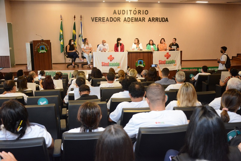 Audiência pública com o objetivo de discutir a situação dos empregados dos estabelecimentos da rede privada de saúde de Fortaleza (Érika Fonseca)