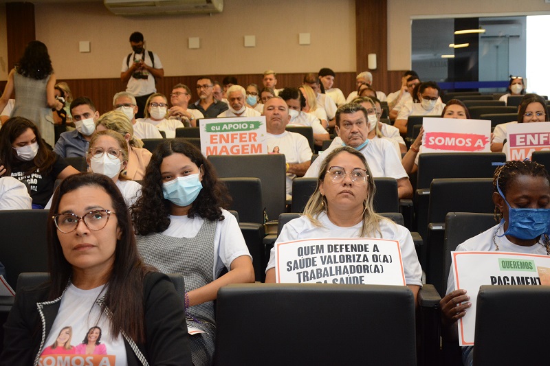 Audiência pública com o objetivo de discutir a situação dos empregados dos estabelecimentos da rede privada de saúde de Fortaleza (Érika Fonseca)